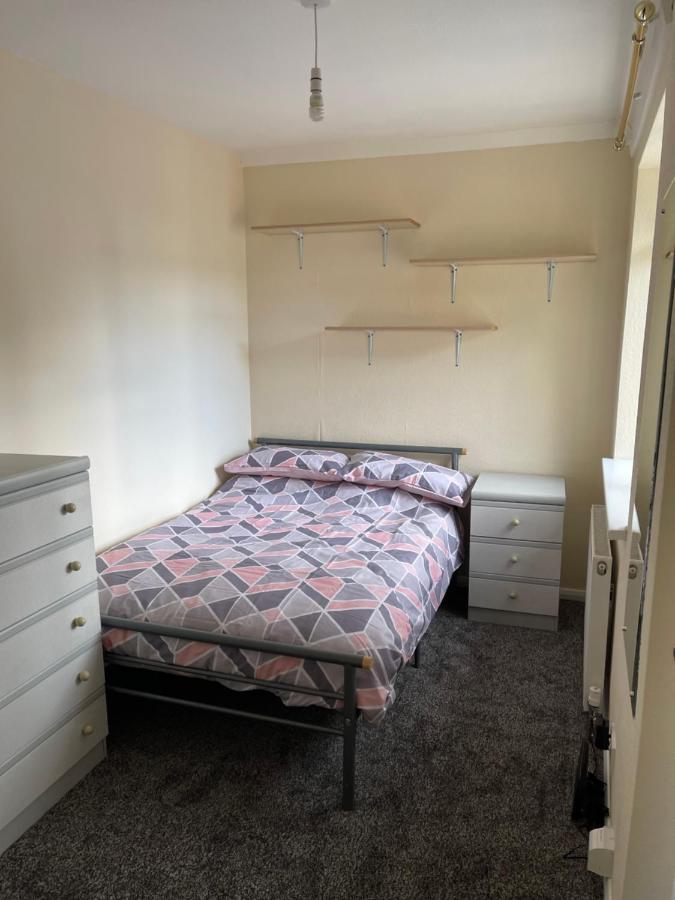 Spacious, Sleeps 17, 3 Bathrooms, Parking, Μάνσφιλντ Εξωτερικό φωτογραφία