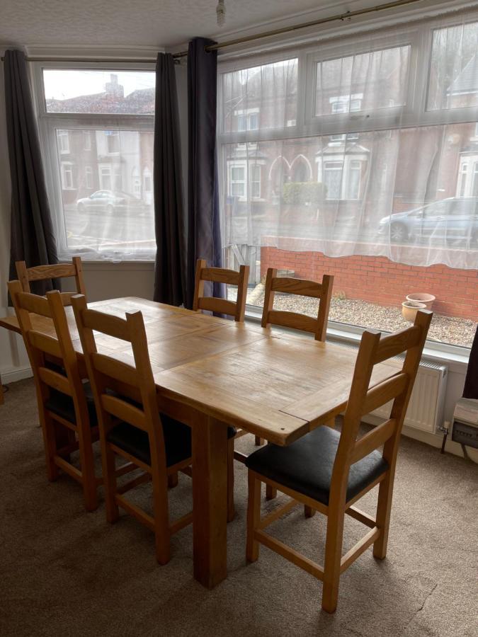 Spacious, Sleeps 17, 3 Bathrooms, Parking, Μάνσφιλντ Εξωτερικό φωτογραφία
