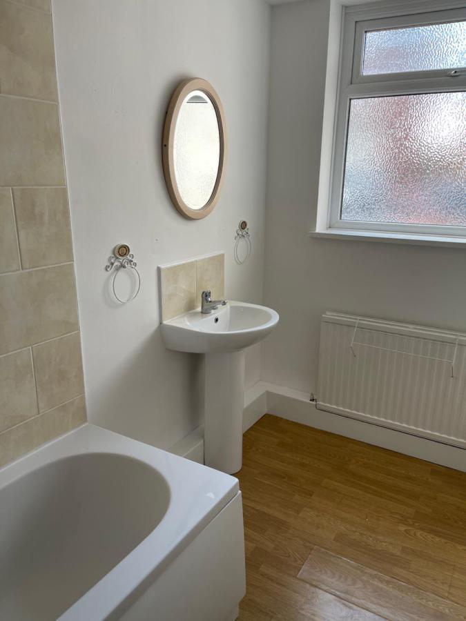 Spacious, Sleeps 17, 3 Bathrooms, Parking, Μάνσφιλντ Εξωτερικό φωτογραφία
