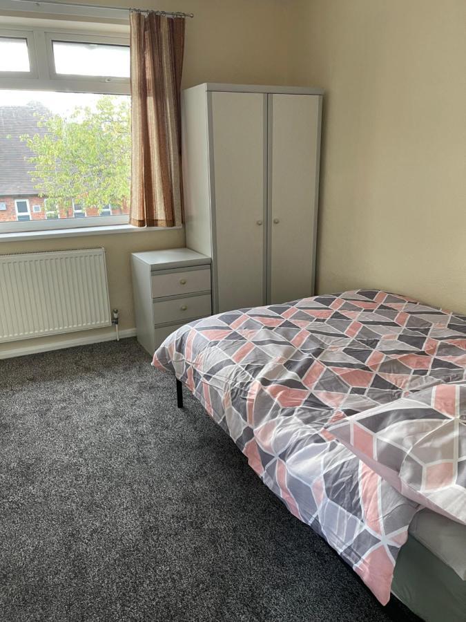 Spacious, Sleeps 17, 3 Bathrooms, Parking, Μάνσφιλντ Εξωτερικό φωτογραφία