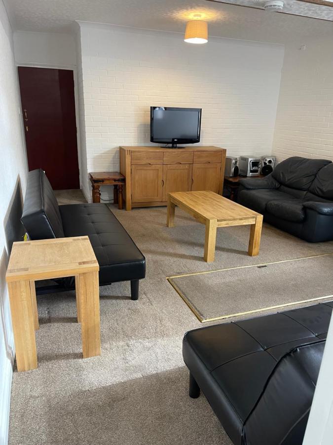 Spacious, Sleeps 17, 3 Bathrooms, Parking, Μάνσφιλντ Εξωτερικό φωτογραφία