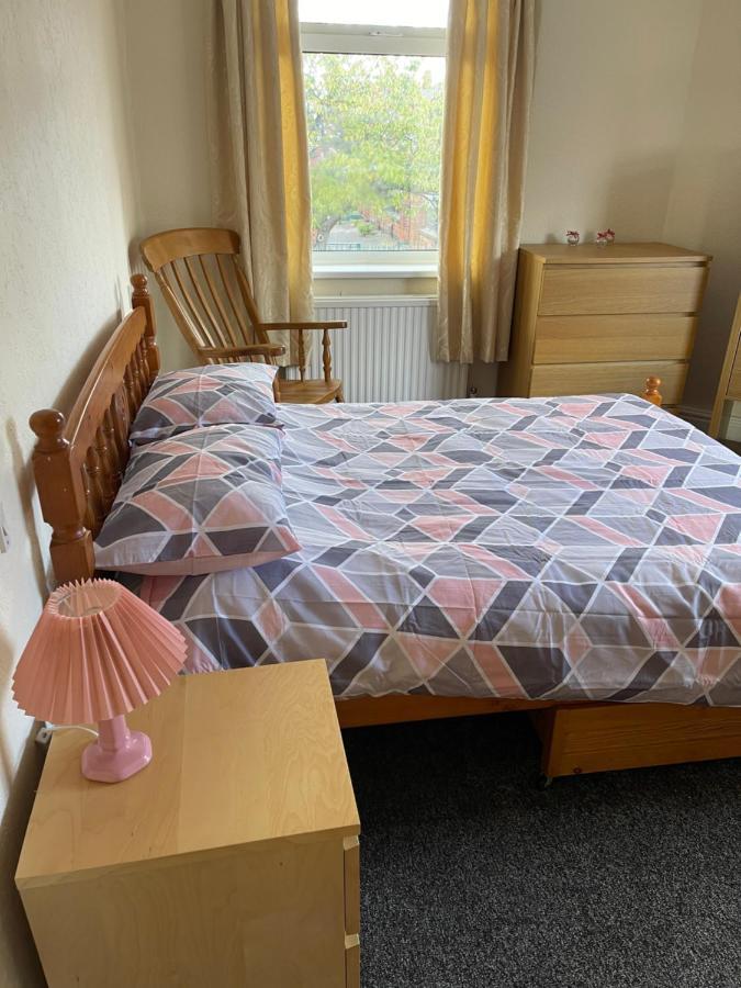 Spacious, Sleeps 17, 3 Bathrooms, Parking, Μάνσφιλντ Εξωτερικό φωτογραφία