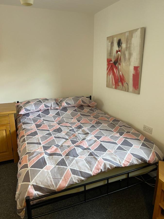Spacious, Sleeps 17, 3 Bathrooms, Parking, Μάνσφιλντ Εξωτερικό φωτογραφία