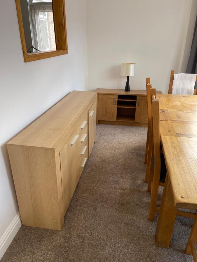 Spacious, Sleeps 17, 3 Bathrooms, Parking, Μάνσφιλντ Εξωτερικό φωτογραφία