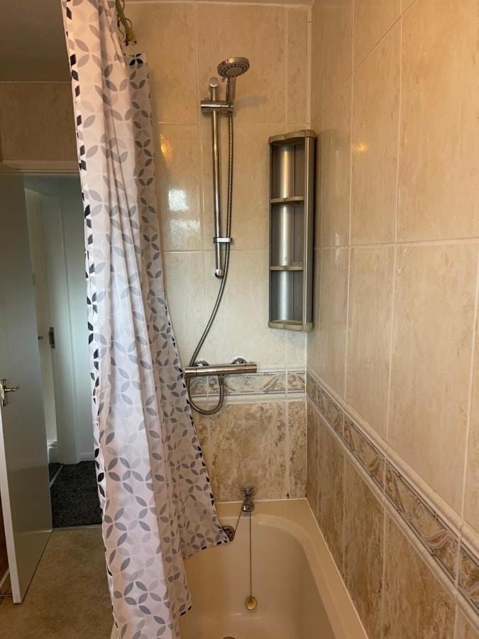 Spacious, Sleeps 17, 3 Bathrooms, Parking, Μάνσφιλντ Εξωτερικό φωτογραφία