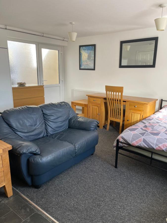 Spacious, Sleeps 17, 3 Bathrooms, Parking, Μάνσφιλντ Εξωτερικό φωτογραφία