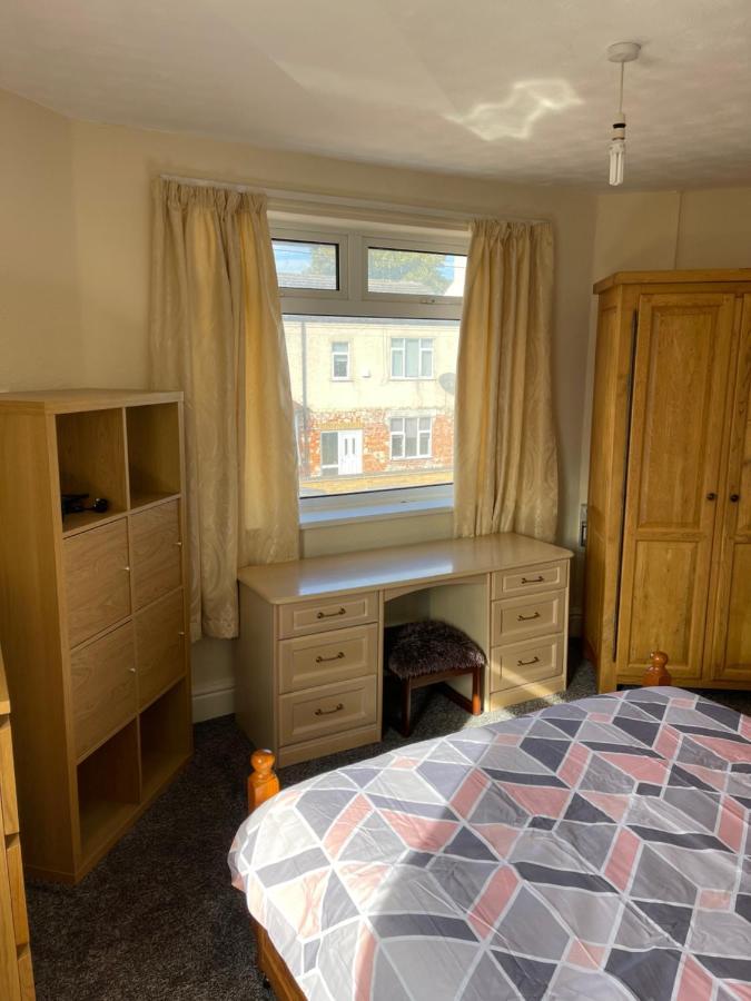 Spacious, Sleeps 17, 3 Bathrooms, Parking, Μάνσφιλντ Εξωτερικό φωτογραφία